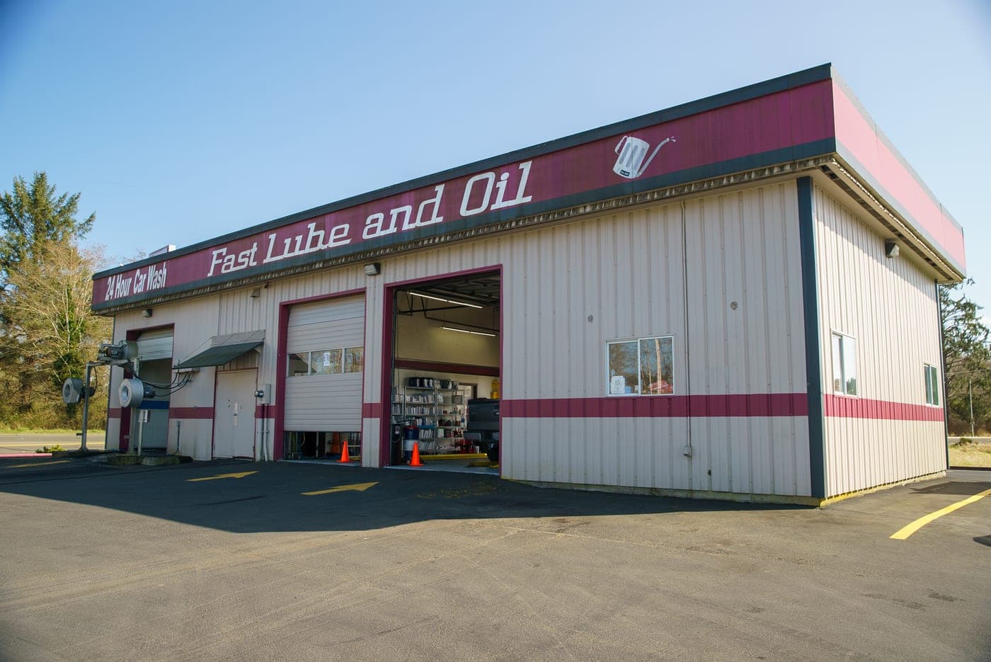 The Fast Lube & Oil shop on Boone Street in Aberdeen, Washington